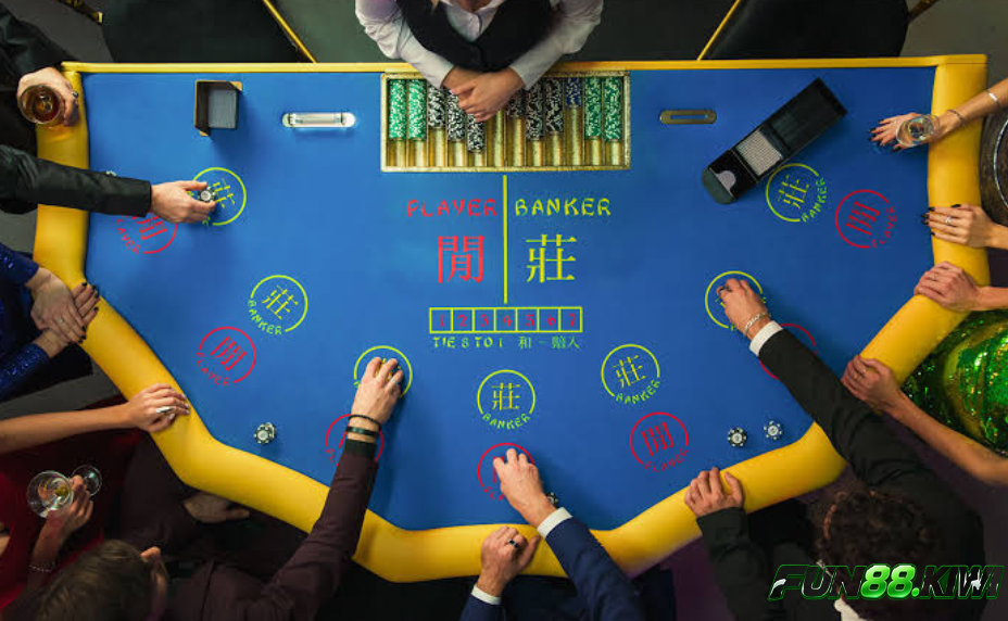 Một ván chơi Baccarat sẽ bắt đầu như thế nào?